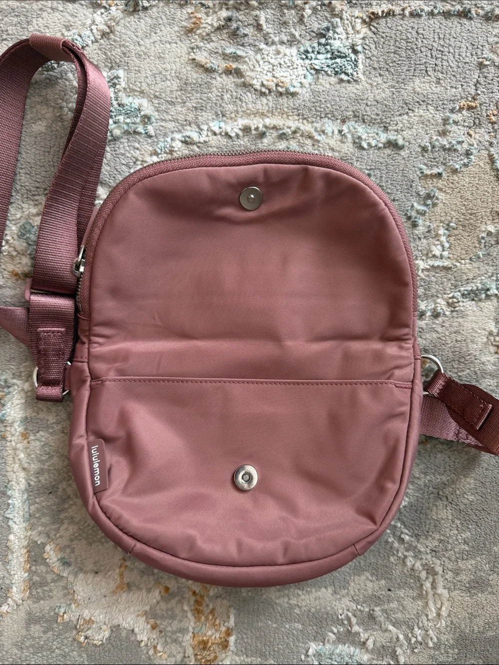 Lululemon festival bag 2L